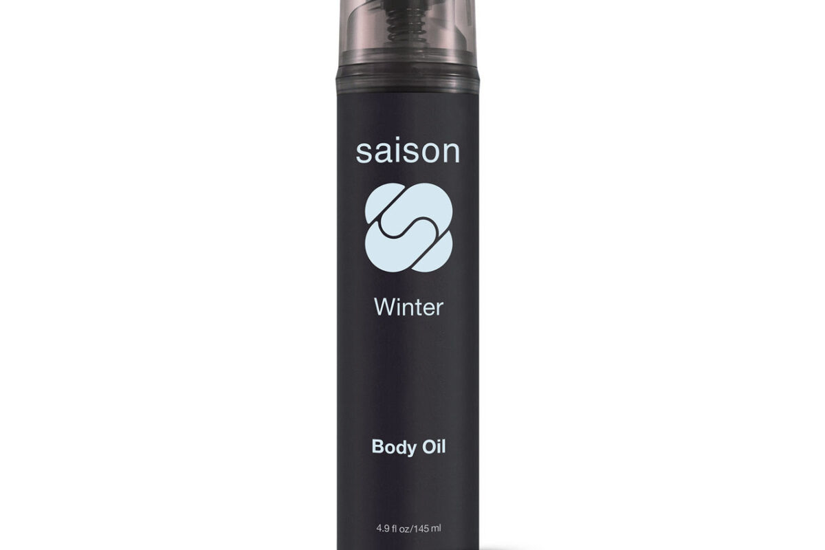 Hydrating body oil for winter keeping your skin smooth
