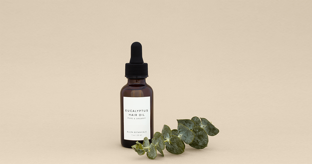 Bottle of eucalyptus essential oil Stock Photo - Alamy Bottle of eucalyptus essential oil Stock Photo - Alamy